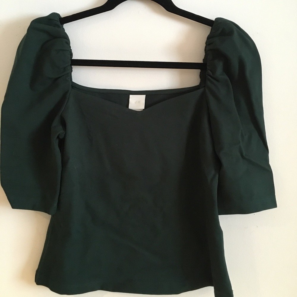 NWT Puff sleeves Sweetheart Green Top